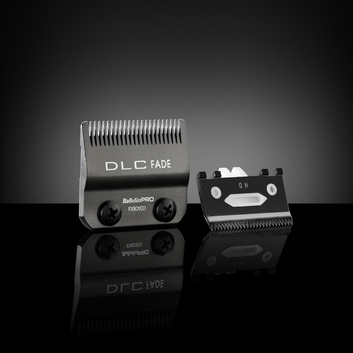 Fade-Mes In DLC op een donkere achtergrond